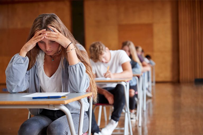 5 Cara Mengelola Stres Akademik untuk Pelajar dan Mahasiswa