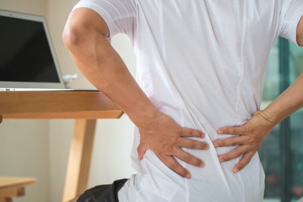10 Penyebab Umum Nyeri Punggung dan Cara Mengatasinya