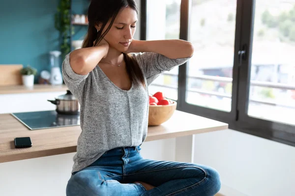 10 Tips Menjaga Leher Tetap Kencang dan Bebas Nyeri 10 Tips Menjaga Leher Tetap Kencang dan Bebas Nyeri